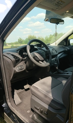 Ford Escape cena 68000 przebieg: 66000, rok produkcji 2017 z Skaryszew małe 56